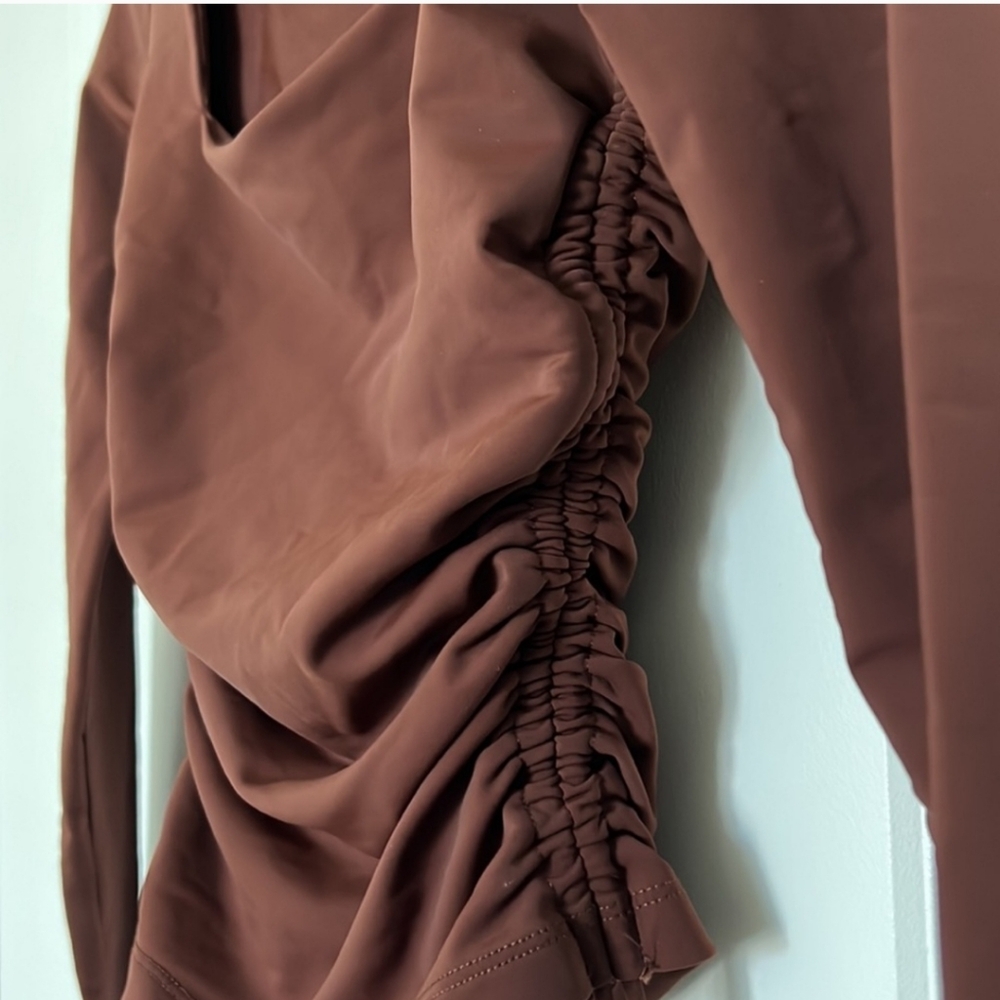 Zara Square Neckline Ruched Long Sleeves Top - Picture 7 of 7